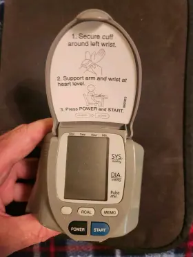 6011 Adc American Diagnostic Corporation Digital Blood Pressure Monitor Model #2