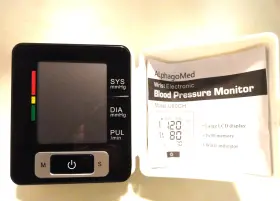 U60ch Alphago Med Wrist Electronic Blood Pressure Monitor Model
