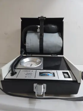 F876374 Cardy 8 Sphygmomanometer Battery Powered Health De Luxe Ueda Blood Pressure Kit