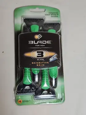 93031023 Cvs 3 Blade For Men Sensitive Sk Inch ....4 Disposable Razors