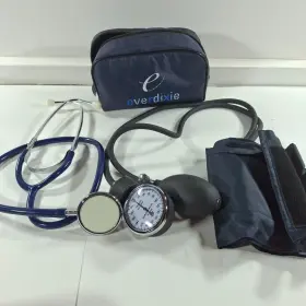 143412 Everdixie Sphygmomanometer And Stethoscope Adult Sized 25.4 To 40.6 Cm In Pouch