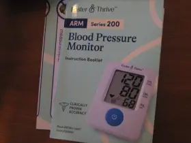 Foster & Thrive 010939960146 New Blood Pressure Monitor Upper Arm Cuff 8.7-16.5 Digial 42 Open Box