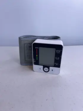 Ckw-132 Greetmed Wrist Blood Pressure Monitor Sphygmomanometer