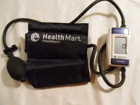 Bp3nu1-3ehm Health Mart Pharmacy Wrist Inflation Blood Pressure Monitor Bp3mr1-hhm