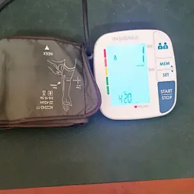 Insignia Acc2242-11 Upper Arm Digital Blood Pressure Monitor Automatic