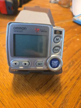 Intellisense 5213108l Blood Pressure Monitor
