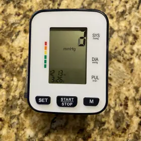 Dbp-2141 Joytech Blood Pressure Monitor Wrist Type Fully Automatic With Case Works
