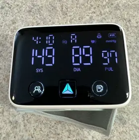Wrs-35e Lazle Wrist Bp Monitor