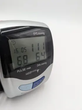 1133 Lumiscope Upper Arm Automatic Digital Blood Pressure Monitor Model #2