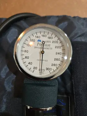 Mabis 11010811 Precision Sphygmomanometer Arm Adult