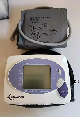 Ds-1902 Mark Of Fitness Fully Automatic Blood Pressure Monitor #3