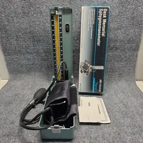 12-605 Marshall Vtg Desk Sphygmomanometer Model Omron Japan Vgc
