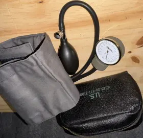 Marshall 6515-00-371-3100 Analog Sphygmomanometer Bp Cuff Set With Gauge Bulb Pump Case Mpn