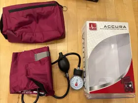 Mc98001blk Mccoy Accura Aneroid Sphygmomanometer With Storage Case New