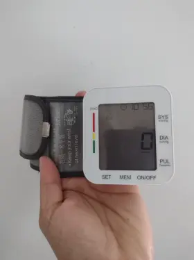 W1681 Mmizoo Digital Wrist Blood Pressure Monitor Cuff Arm Heart Rate Reader #2