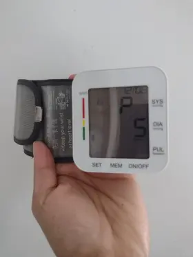 W1681 Mmizoo Digital Wrist Blood Pressure Monitor Cuff Arm Heart Rate Reader #3