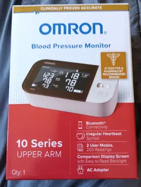 Omron 073796267452 10 Series Upper Arm Blood Pressure Monitor Pre-owned Gently Used