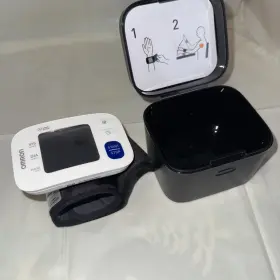 5567839 Omron 3 Series Automatic Wrist Blood Pressure Monitor Accurate And Compact