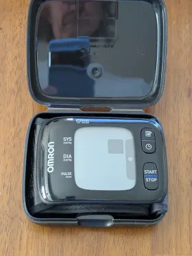 6231t Omron Blood Pressure Monitor For Wrist - Intellisense Hem 7 Series