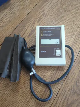 Hem-51n Omron Blood Pressure Monitor Digital Sphygmomanometer