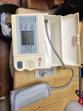 Hem-739 Omron Digital Blood Pressure Monitor