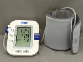 Hem-780reln Omron Blood Pressure Monitor Hem780 Digital 2user Comfort Cuff Battery