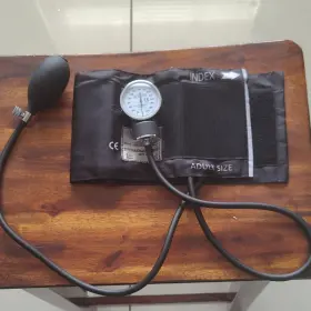 Prestige Medical 193-7366 Analog Sphygmomanometer Adult Cuff 25.4-40.6cm Black
