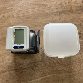 Ub-521p Publix Wrist Blood Pressure Monitor Digital Cuff With Case
