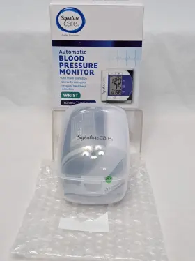 20036 Signature Care Automatic Blood Pressure Monitor Wrist One Touch Universal Fit