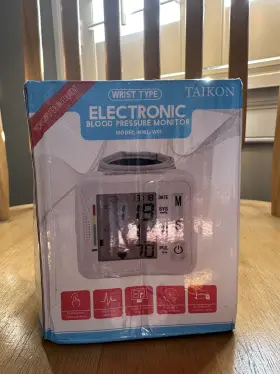 Kwl-w01 Taikon Electronic Blood Pressure Monitor Wrist Type