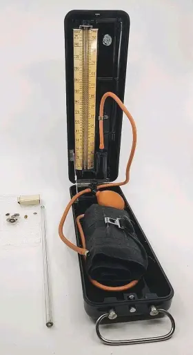 6915-59 Ussr Vintage Sphygmomanometer Made In Tonometer Blood Pressure Device