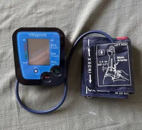 Vgp-4117 Vitagoods Vpg-4117 Digital Pulse Desktop Blood Pressure Monitor