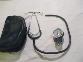 Tt306 Walgreens Manual Blood Pressure Replacement Sphygmomanometer With Case And Stethoscope