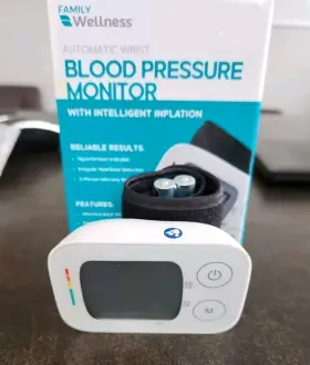 86-54192-86009 Wellness Inch New - In Box Blood Pressure Monitor Automatic Adult Wrist Cuff Intelligent