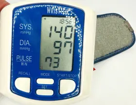 Zsbp-002 Wristech Blood Pressure Monitor Digital Screen Easy To Do Req 2 Aaa Batteries