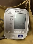 Omron M6W Upper Arm Blood Pressure Monitor With Case Batteries. Fixed Price $29.00.