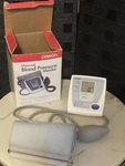 Omron HEM-712CN2 Automatic Blood Pressure Monitor New Batteries Included. Fixed Price $14.99.