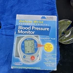 Mabis Smartread Plus Digital Wrist Blood Pressure Monitor Blue Memory 04-228-001. Fixed Price $13.00.
