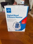 Medline MDS5001 Digital Blood Pressure Monitor With Universal Cuff 22-42CM. Fixed Price $25.00.