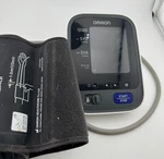 Omron M3 Automatic Upper Arm Blood Pressure Monitor HEM-7154-E Intellisense. Fixed Price $35.00.